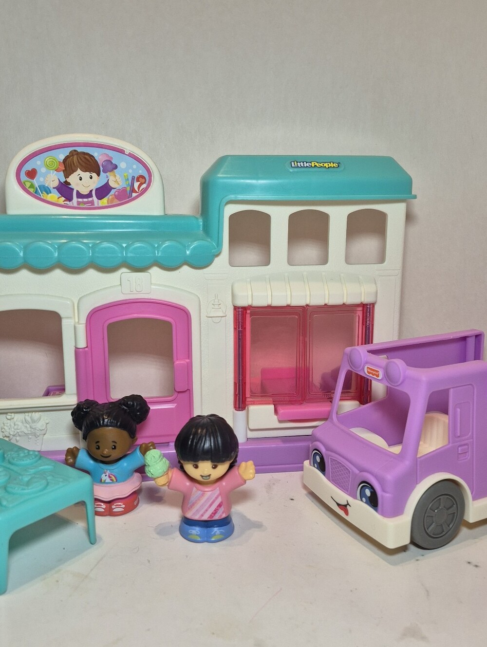 Fisher Price Little People Time For A Treat Ice Cream Shop Truck Table & Figures